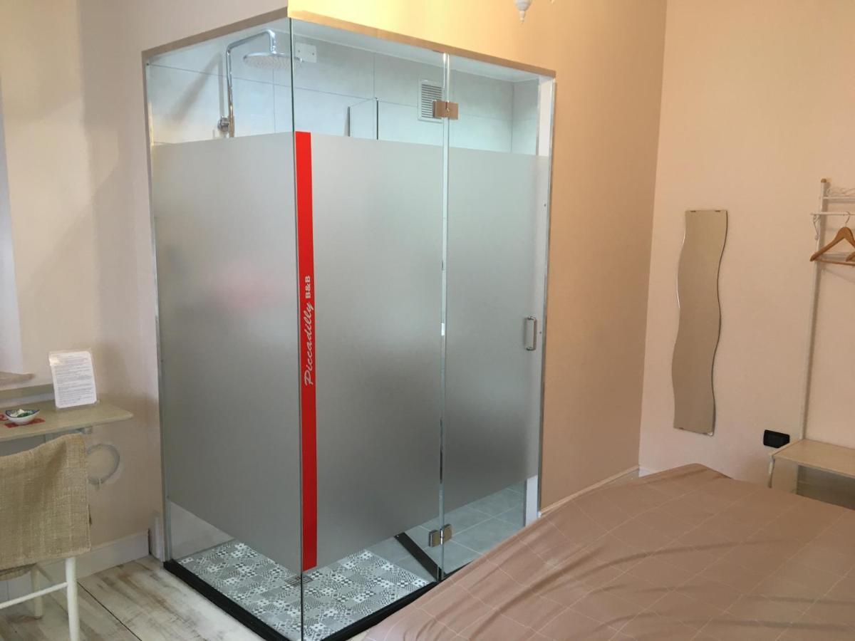 פורדנונה Piccadilly B&B מראה חיצוני תמונה